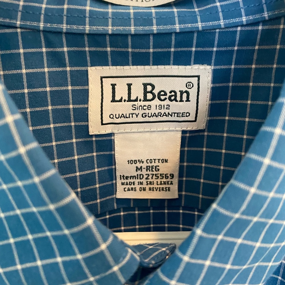 LL BEAN Wrinkle free Traditional fit